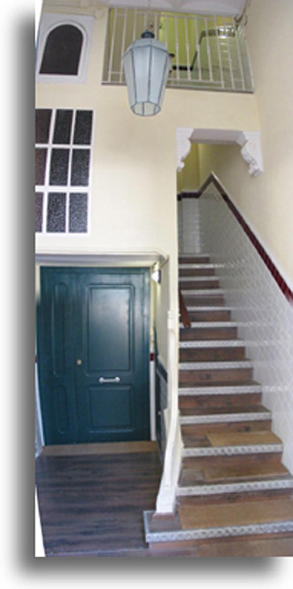 2b.Pamplona-escalera