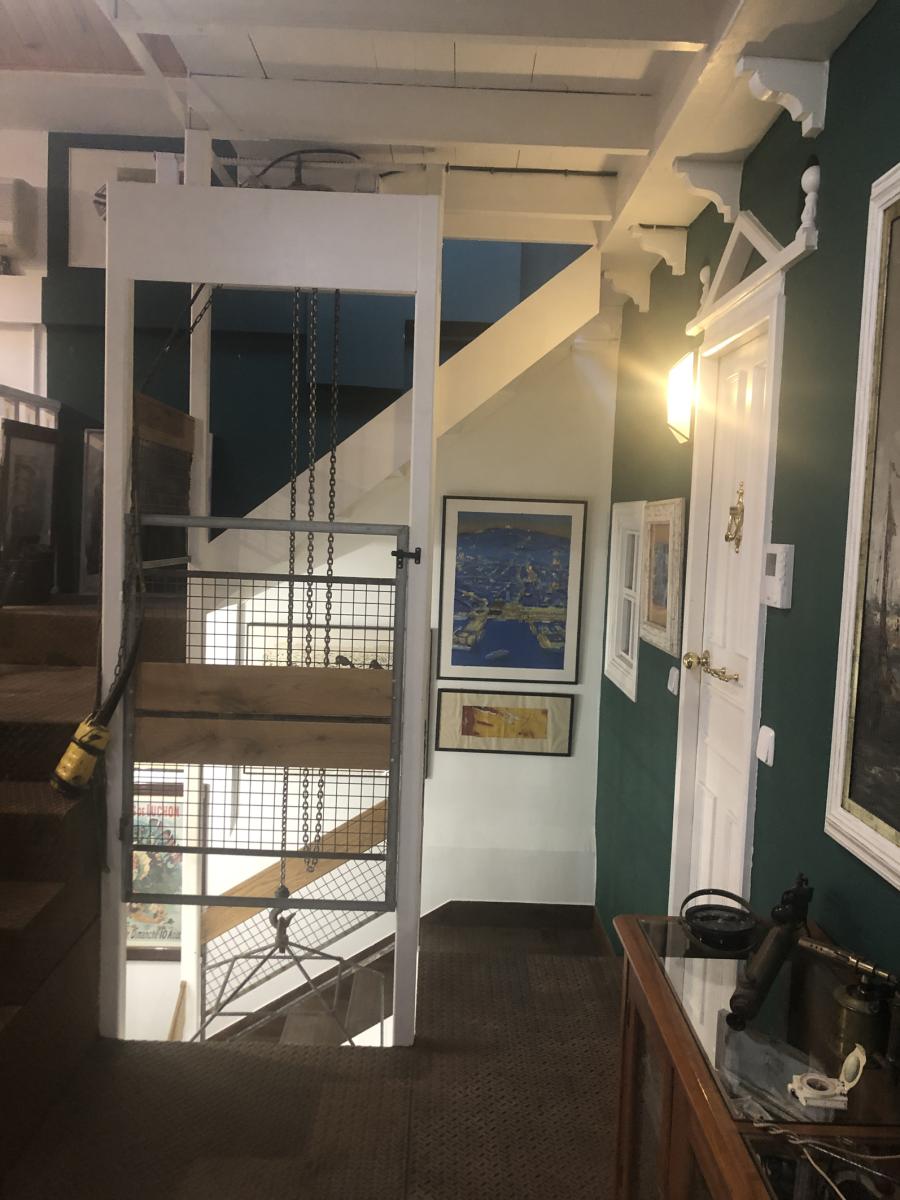 8ab.Valli-Escaleras.2