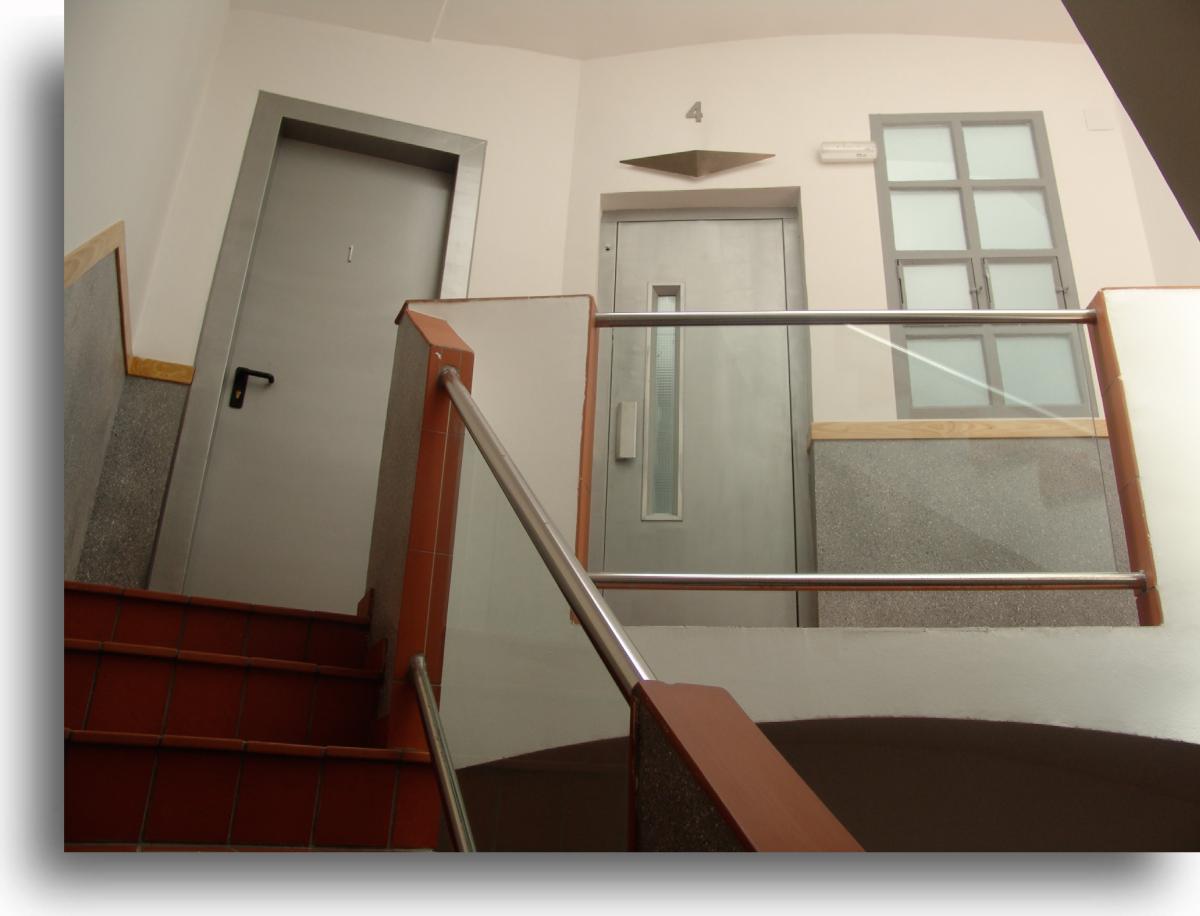 4b.Varsovia.escalera.1