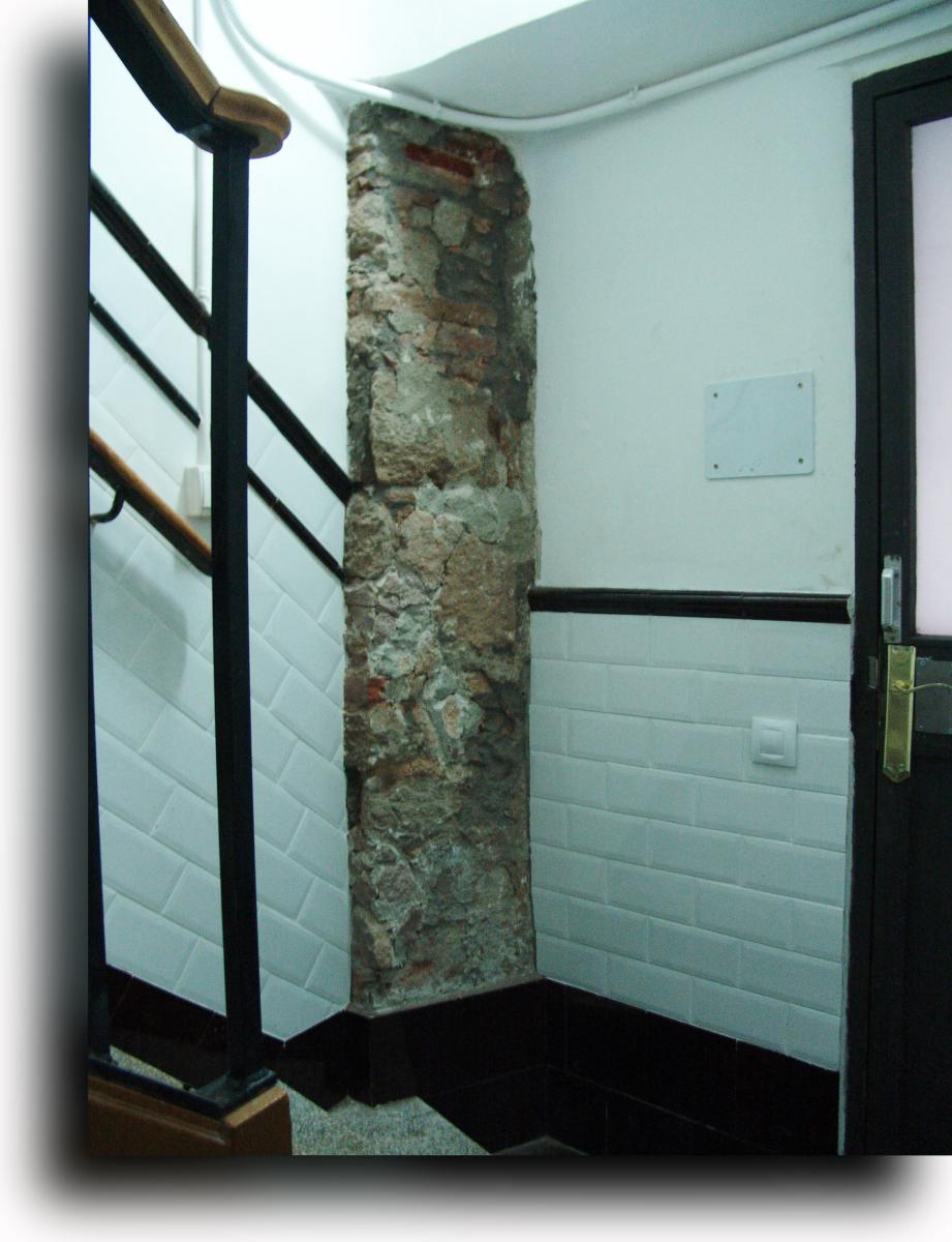 8c.Pou-Cadena-entrada.1